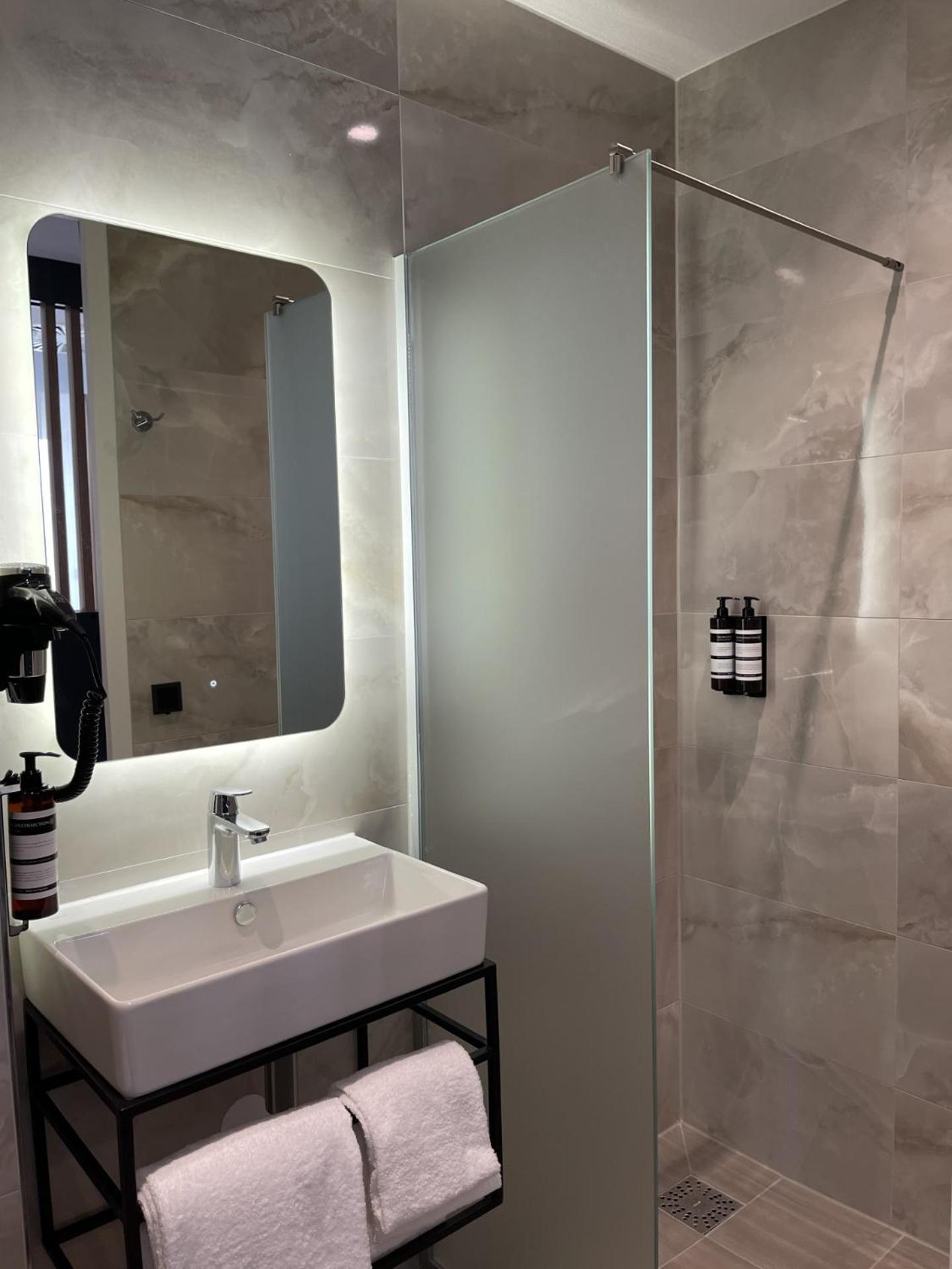 Ozo Hotels Antares Airport Hoofddorp Exteriér fotografie
