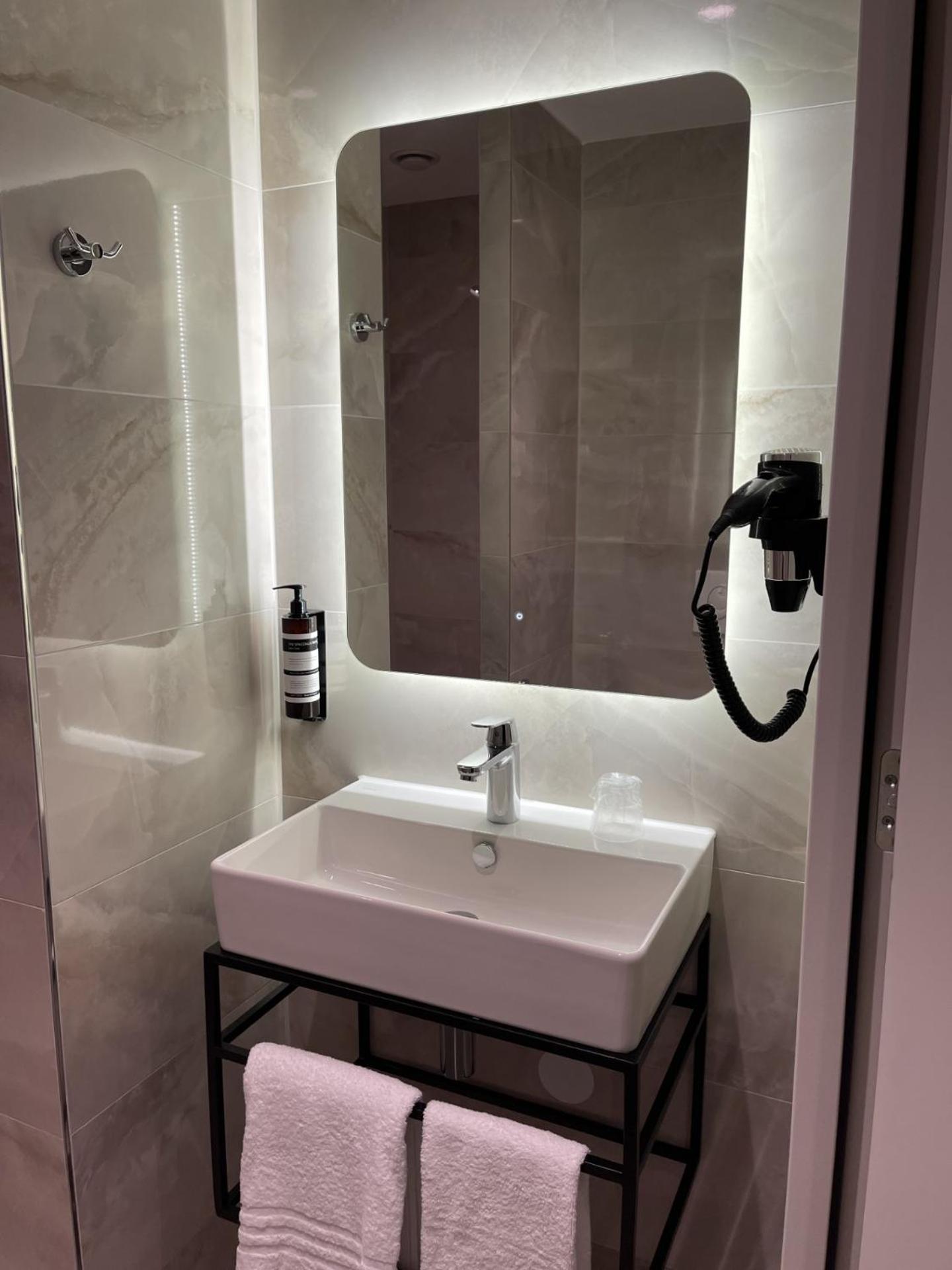 Ozo Hotels Antares Airport Hoofddorp Exteriér fotografie