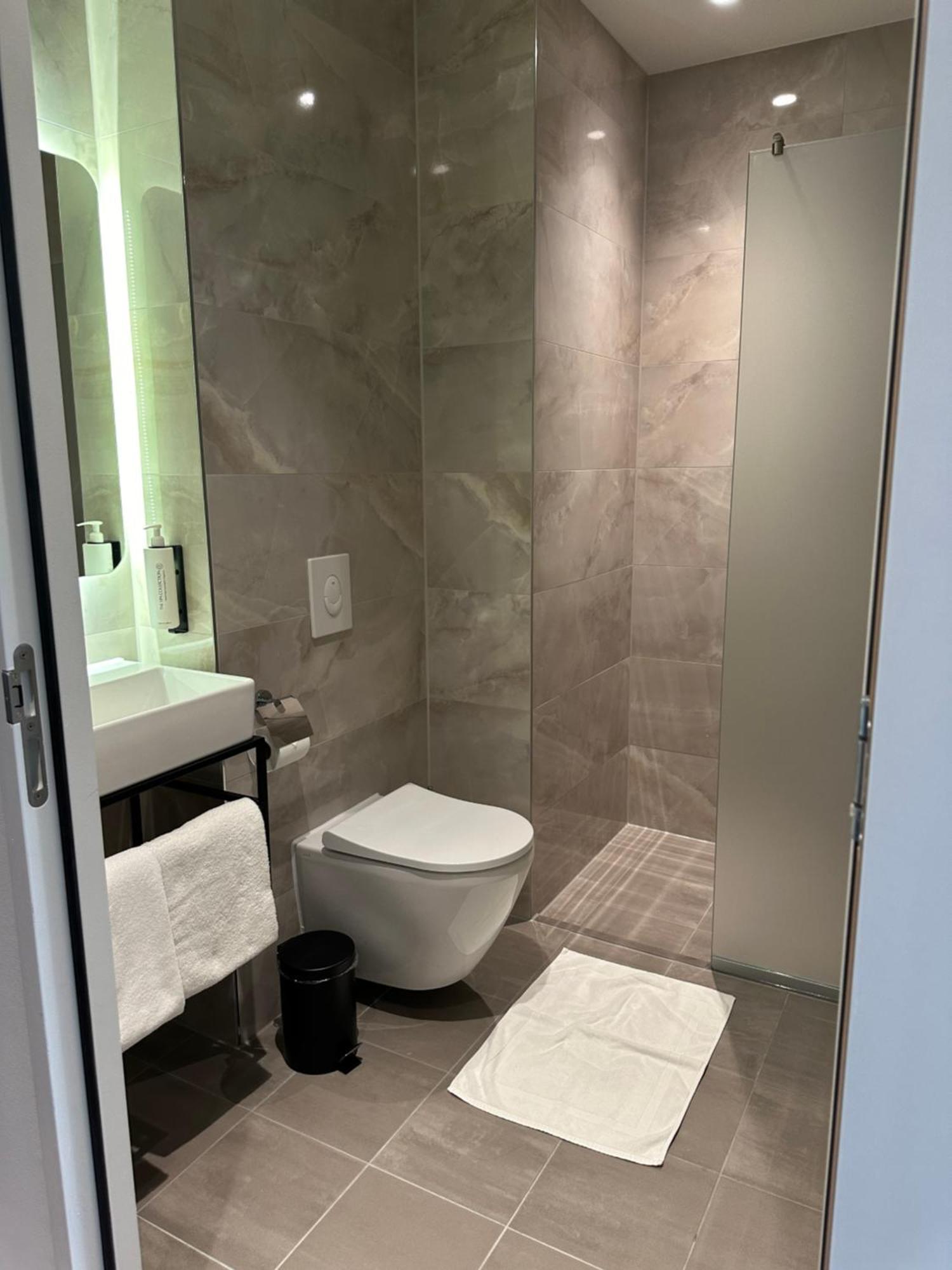 Ozo Hotels Antares Airport Hoofddorp Exteriér fotografie